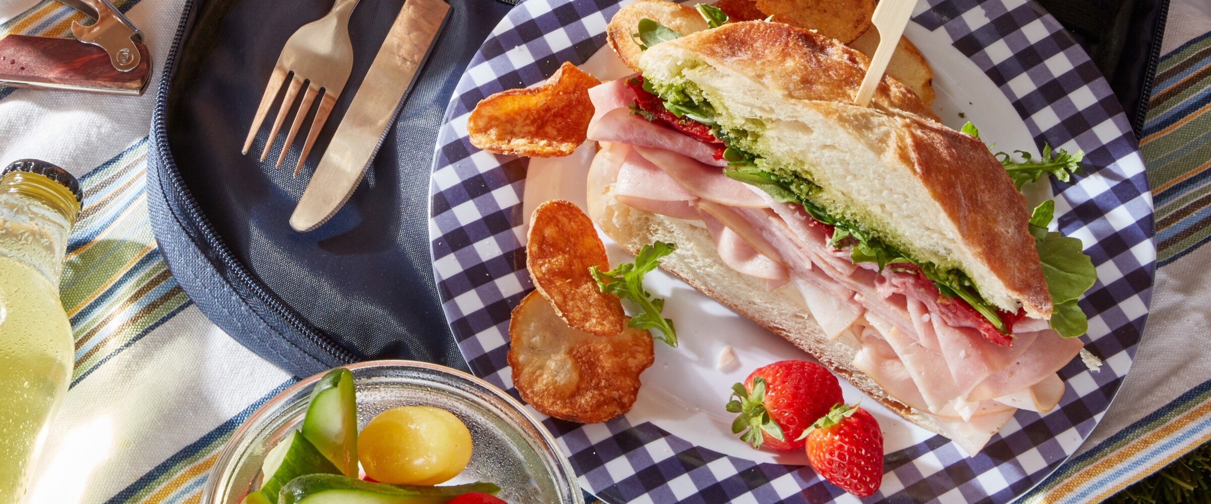 photo of turkey sandwich